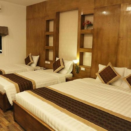 V Central Hotel Vang Vieng Exterior photo
