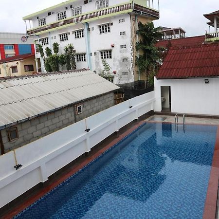 V Central Hotel Vang Vieng Exterior photo