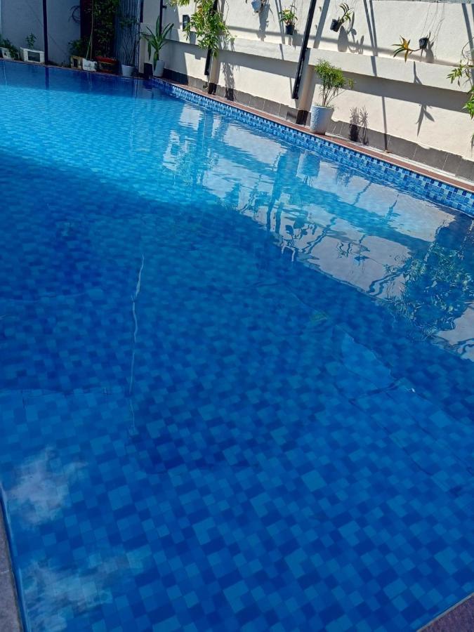 V Central Hotel Vang Vieng Exterior photo