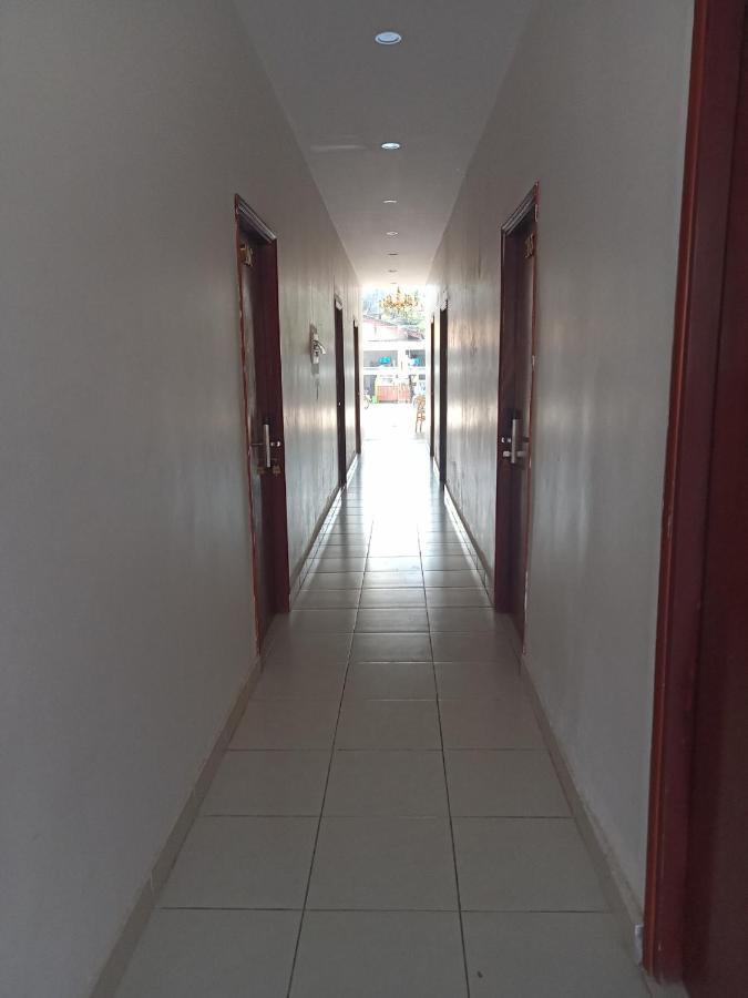 V Central Hotel Vang Vieng Exterior photo